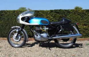 1967 Triumph Bonneville Replica motorbike