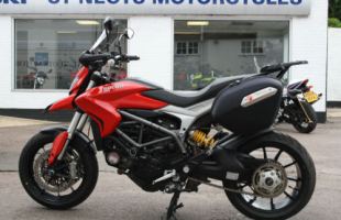 Ducati HYPERSTRADA LOW SEAT motorbike