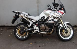 Yamaha XT 1200 Z SUPER TENERE Silver One owner SAVE £200 motorbike