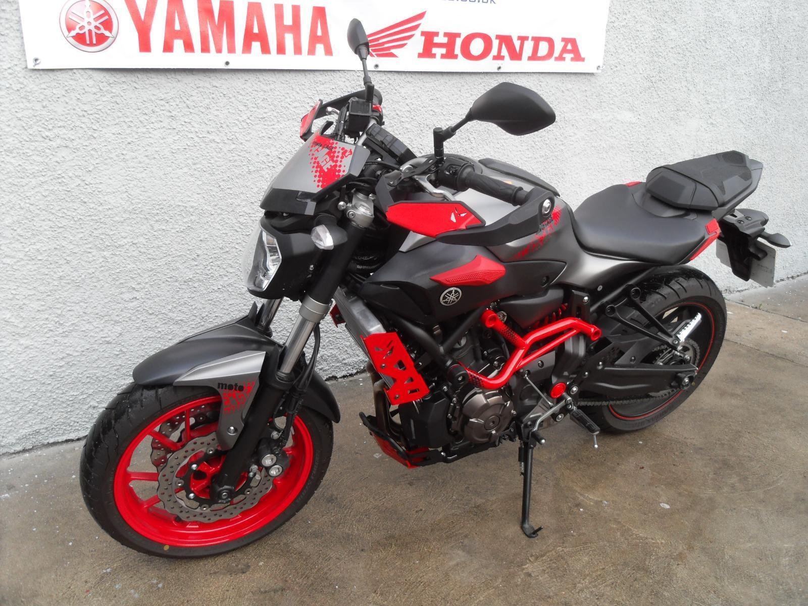 2015 Yamaha MT-07 MOTO CAGE 689cc Naked RED/GREY