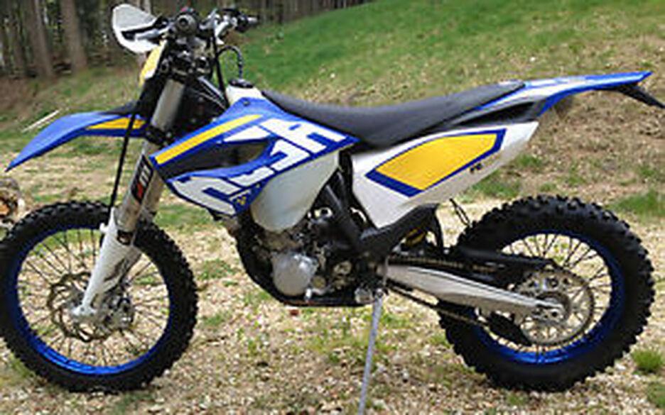 Fantastic 2014 Husaberg 501 FE, only 171 km fitted with power mapping switch motorbike