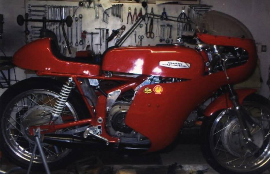 Aermacchi Ala d'Oro 350 motorbike