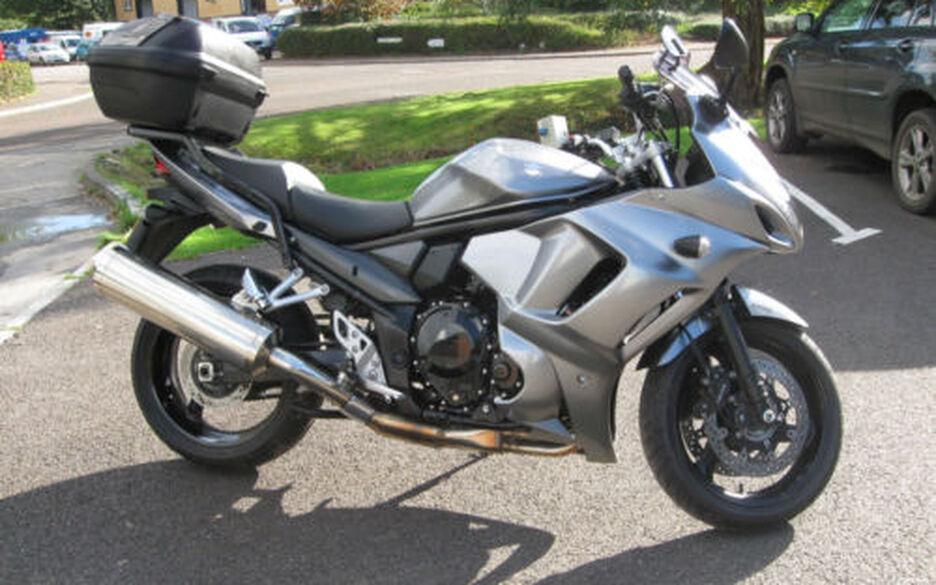 Suzuki GSX 1250 FAL0 Bandit faired silver, top box, vgc abs motorbike