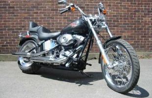 Harley-Davidson FXSTC Softail Custom in Black Pearl Feat 1584cc Engine motorbike