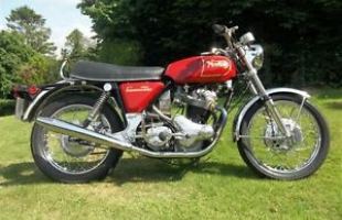 Norton Commando 750 1971 motorbike