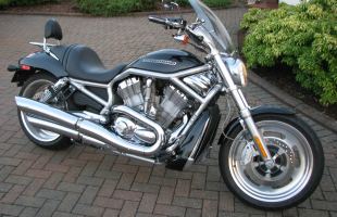 Harley Davidson VROD VRSCAW Black 3600 Miles - SUPERB CONDITION WITH EXTRAS motorbike