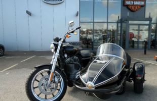 Harley-Davidson XL 883 L SUPERLOW motorbike