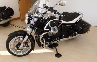 MOTO GUZZI CALIFORNIA 1400 TOURING DEMONSTRATOR SALE motorbike