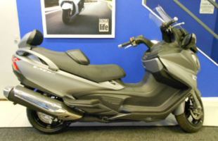 Suzuki BURGMAN 650 EXECUTIVE brand new save £1500 motorbike