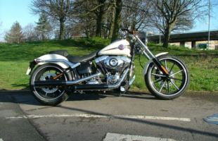 Harley-Davidson Softail Breakout White motorbike