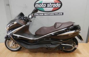 Piaggio X10 350 EXECUTIVE motorbike