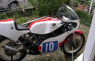 Yamaha TZ350G motorbike