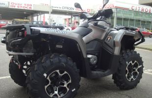 CAN-AM OUTLANDER 1000  XT ROAD LEGAL in stock and ready to go motorbike
