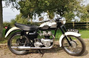 Triumph T110 1959 650cc Matching numbers motorbike