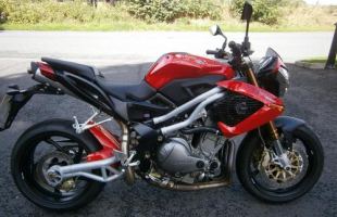 Benelli TNT 1130 motorbike