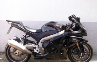 2011 (11) Suzuki GSXR 1000 LO L0 motorbike