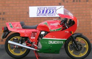 Ducati Mike Hailwood Replica MHR bevel 900 SS motorbike
