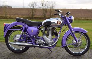 1957 BSA B33 500cc - Great runner - Purple motorbike