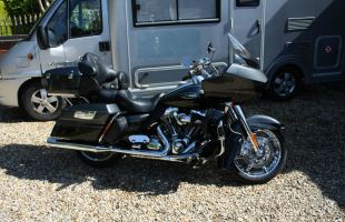 Harley-Davidson CVO Road Glide only 1000 Miles! Screaming Eagle motorbike