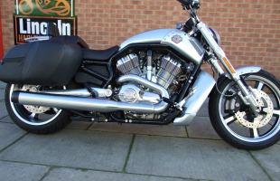 Brand New & Unregistered Harley-Davidson VRSCF V-Rod Muscle - Brilliant Silver motorbike