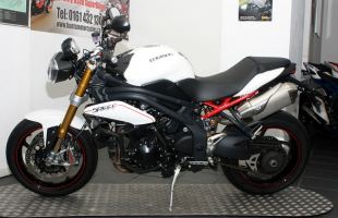 Triumph Speed Triple 1050R. 1 Owner & JUST 3,450 Miles From NEW motorbike