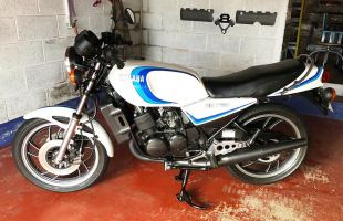 Yamaha. RD350LC motorbike