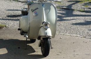 Vespa 125 faro basso 1956 ,1. first hand , original color , never been restored motorbike