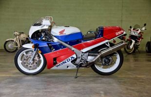 1990 Honda RC30 VRF750R motorbike