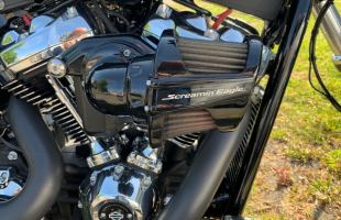 Harley Davidson Breakout, colour Black motorbike