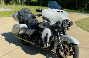 2020 Harley-Davidson Touring, colour SAND DUNE motorbike