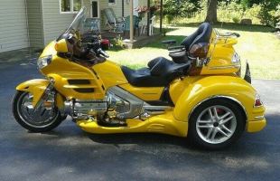 2010 Honda Gold Wing, colour Yellow motorbike