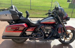 2019 Harley-Davidson CVO Limited motorbike