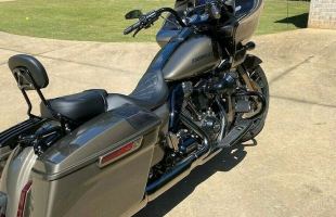 2021 Harley-Davidson Touring, color Brown motorbike