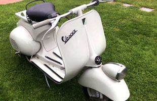 1957 Vespa 125 “Faro basso” – Fully restored !!! motorbike