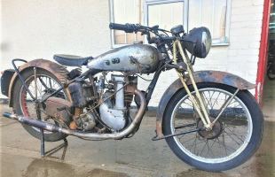 1937 BSA B21 250cc OHV Single. Running Barn Find Project. Girders. Pre War motorbike