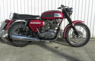 BSA ROCKET 3  750cc  1969  MATCHING NUMBERS - PLEASE WATCH THE VIDEO motorbike
