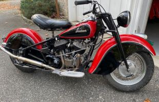1947 Indian Chief, Red motorbike