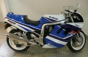 1991 Suzuki GSXR GSXR1100M motorbike