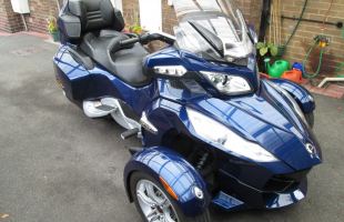 CAN-AM SPYDER RT BLUE Trike 2010 One Owner 9400 miles motorbike