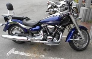 Yamaha XVS1900 Midnight Star motorbike