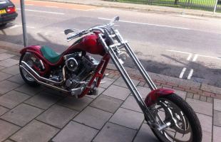 Harley STYLE CHOPPPER 102 Miles From NEW 2002 BOURGETS PYTHON  RED motorbike