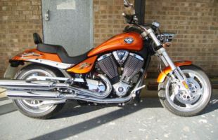 Victory HAMMER Tribal Orange Stunner With Extras And Low Miles motorbike