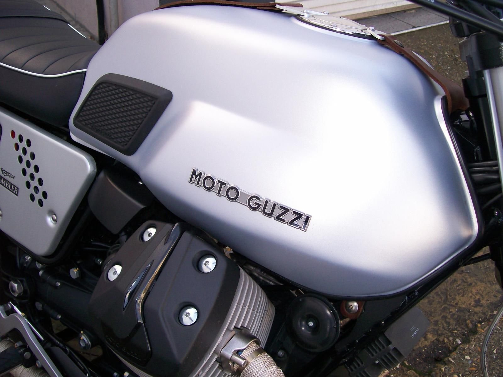 moto guzzi v7 iii scrambler