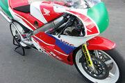 Picture 2 - 1991 Honda RS250 motorbike