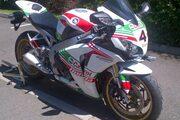 Picture 4 - 2011 Castrol Honda Fireblade - NON ABS motorbike