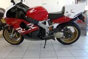 Picture 9 - 2001 Honda CBR 900cc Sports Fireblade No. 10 of 22 Hondas 100th TT Victory motorbike