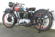 Picture 3 - Ariel 500 Red Hunter 500cc 1939 In Show Winning Red And Chrome 100% Correct motorbike
