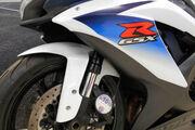 Picture 9 - 2010 Suzuki GSXR 750 L0 IN White motorbike