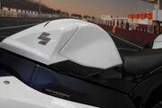 Picture 10 - 2010 Suzuki GSXR 750 L0 IN White motorbike