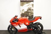 Picture 7 - Ducati Desmosedici RR Team Version No. 1287 – Immaculate Condition, Only 842 Miles motorbike